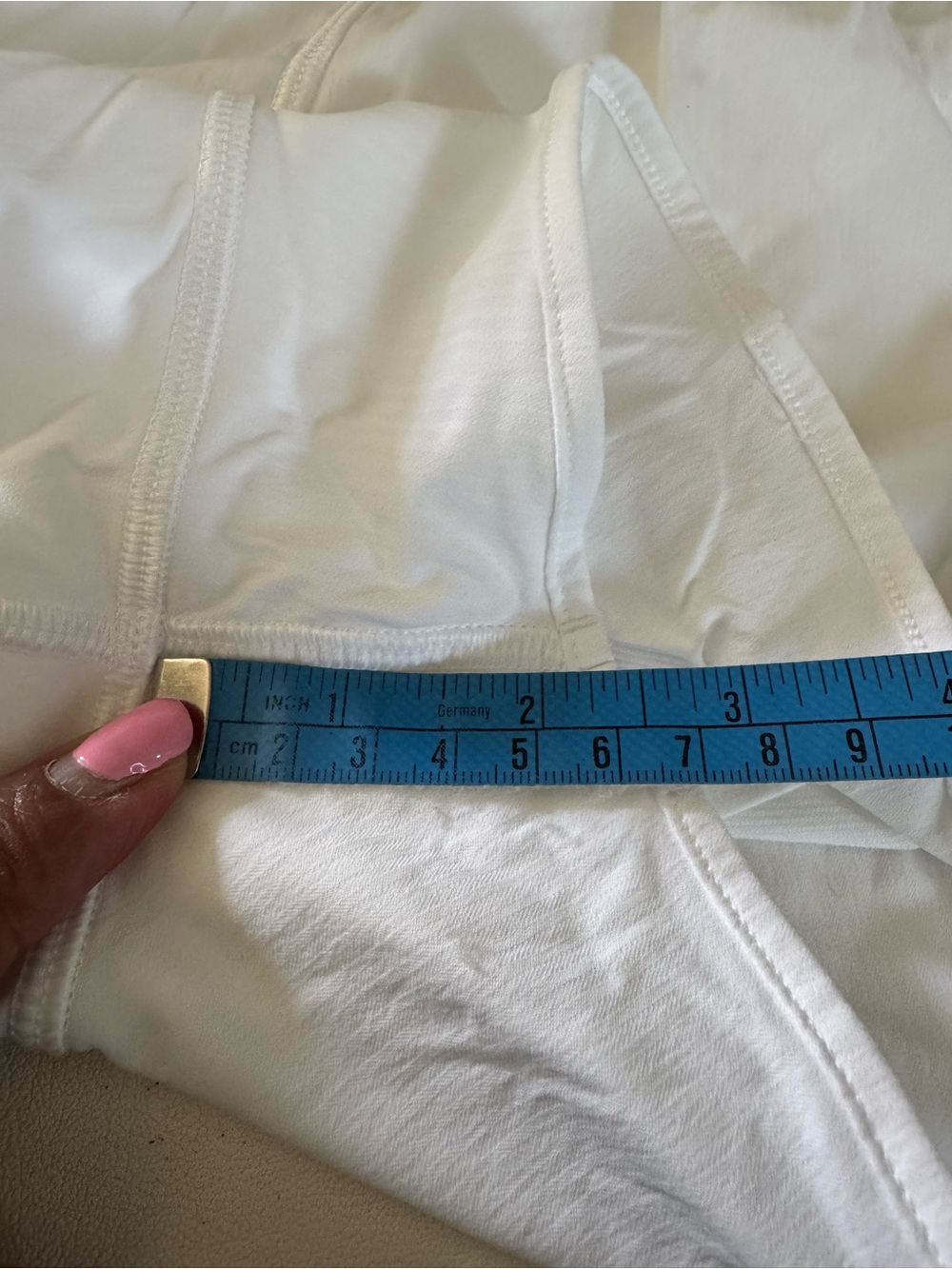 lululemon Hotty Hot Short Reflective 2.5โ NWOT - Picture 4 of 9